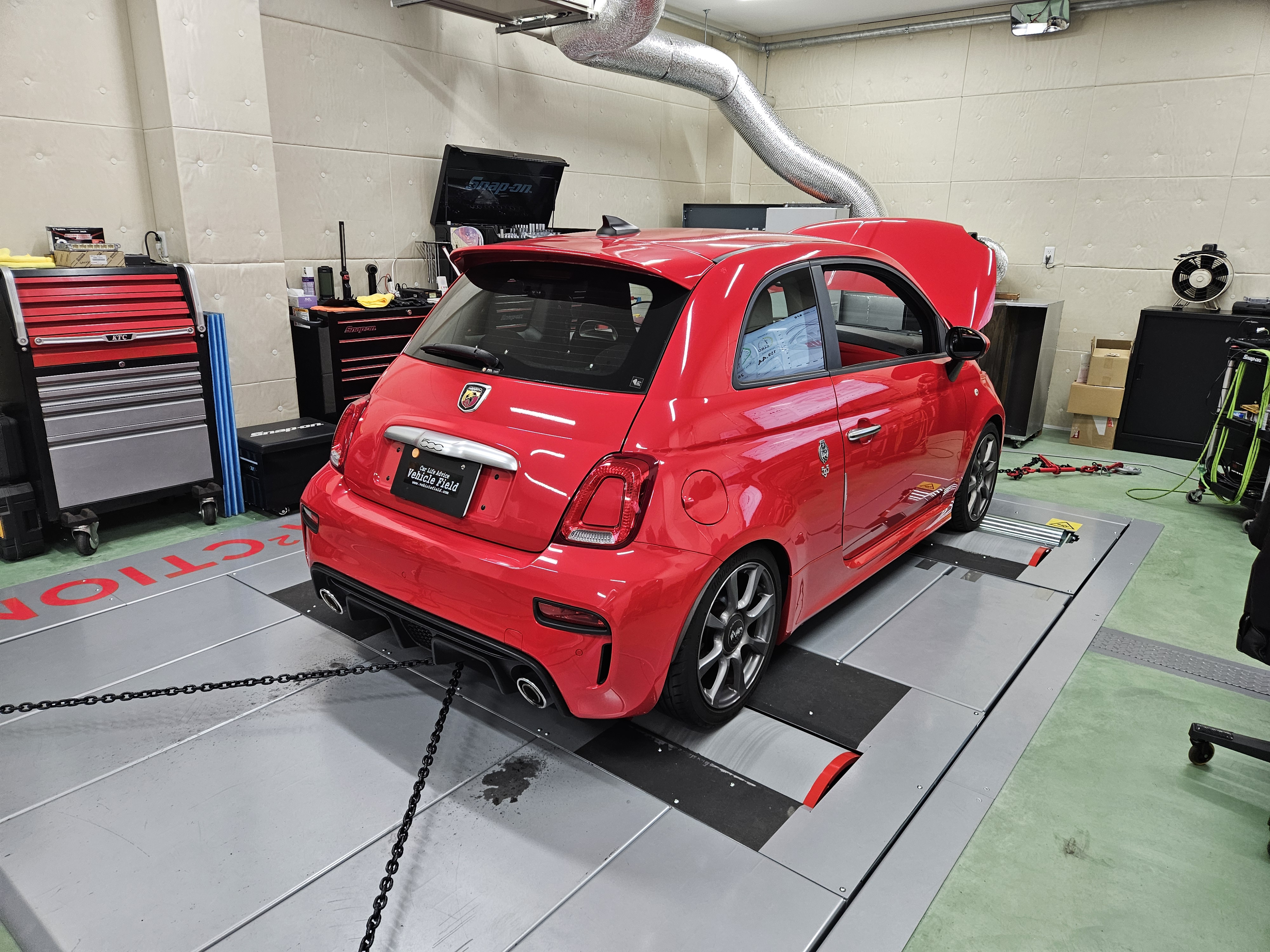 DimSport製シャーシダイナモA2ctionにはRZ34に代わりアバルト595が載り