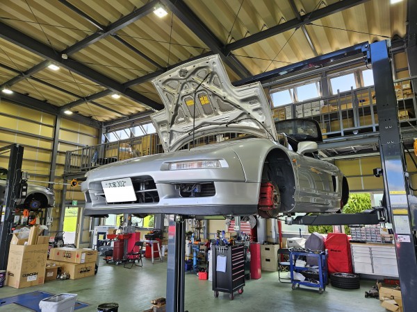 NA1 NSXのエンジンを降ろしつつGRL10 GS350の2GRエンジンのバルブガイドを打ち換える。
